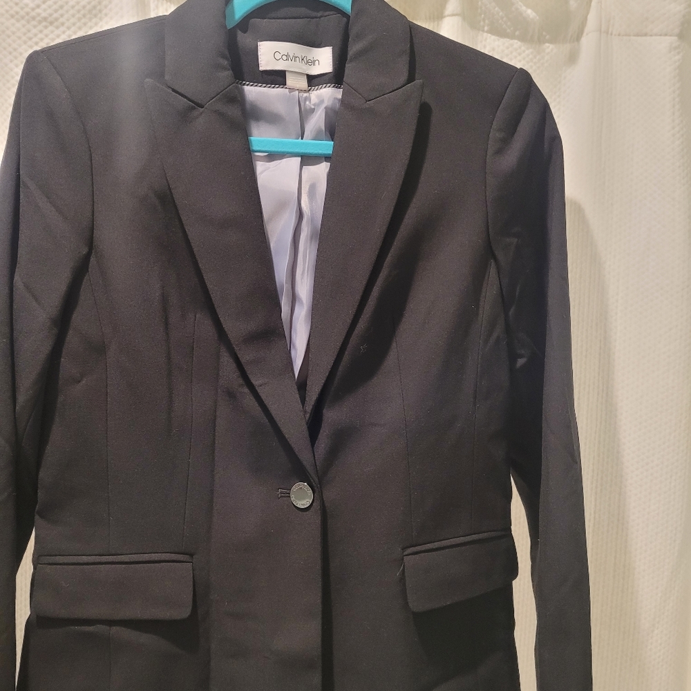 Womens Size 2 Blazer, Brand New